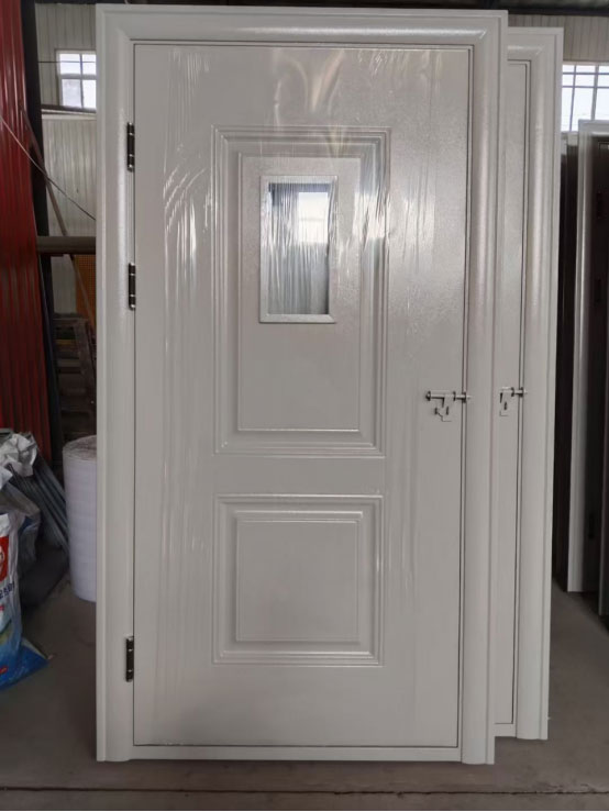 阿克陶学校教室门