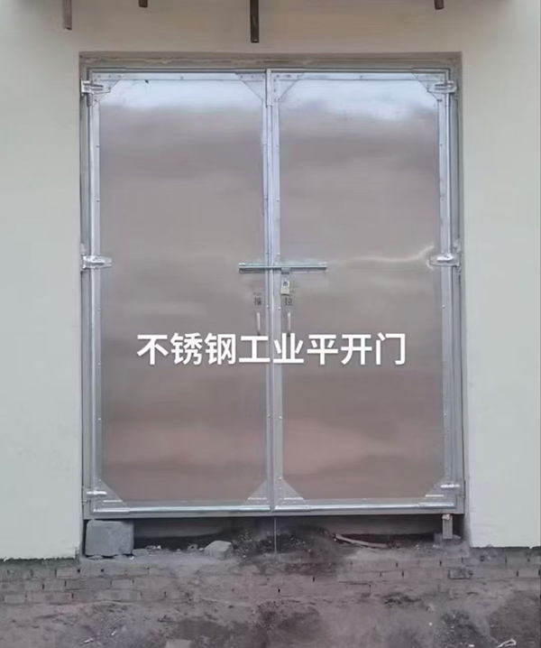 不锈钢阿克陶工业平开门在现代工业场景中的应用实践