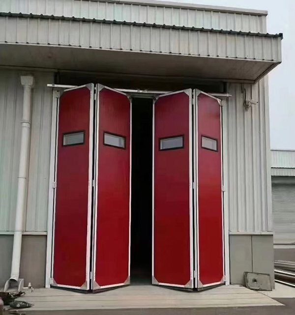 阿克陶工业折叠门在大型装配车间出入口的应用实例